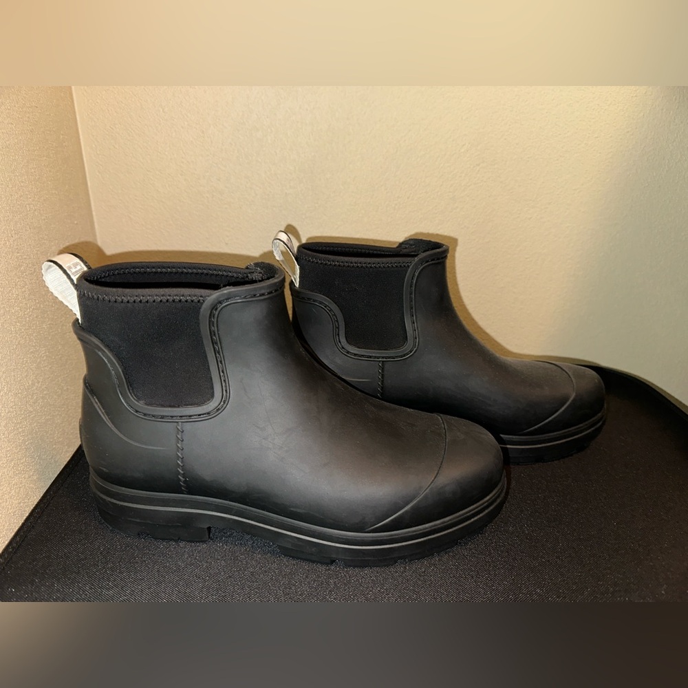 Ugg Droplet Chelsea Rain Boot